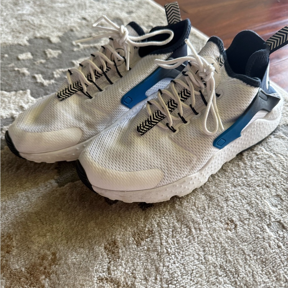Nike Air Huarahe Run Ultra N7 (Size 8)